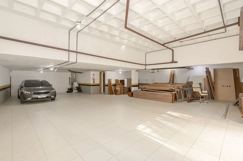 Garagem Privativa com 6 Vagas Escrituradas